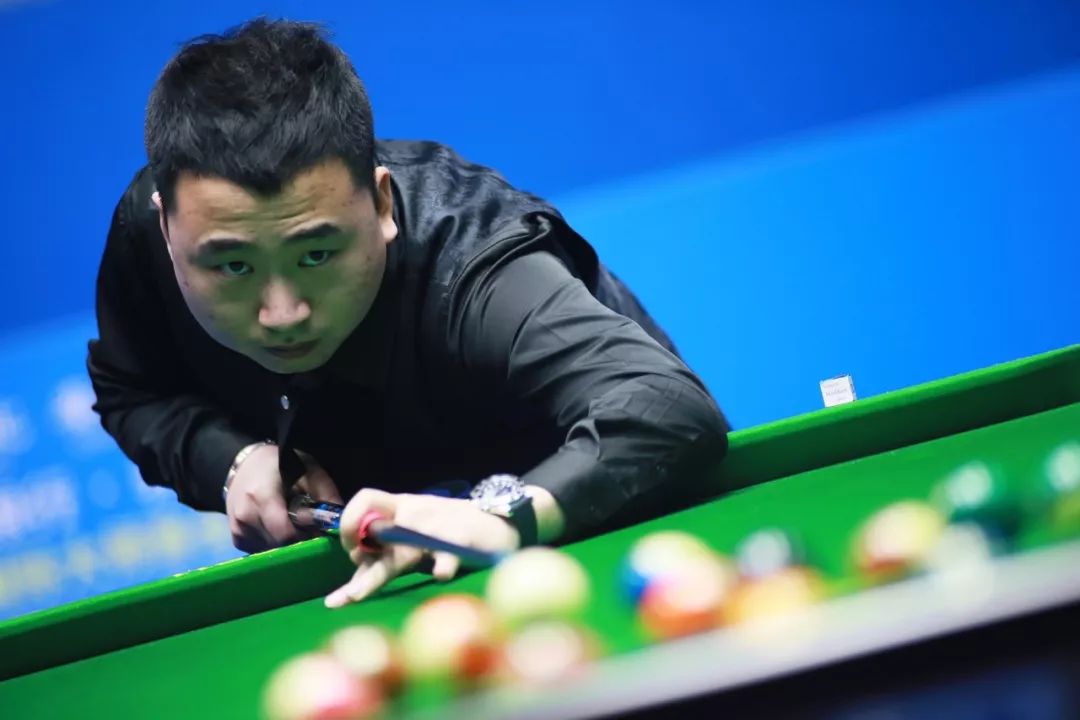 背后彰显的 背后彰显的